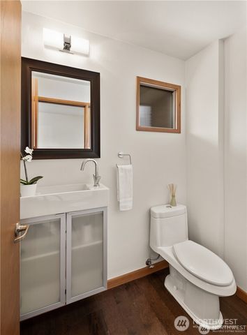 11704 Palatine Avenue N, Seattle, WA 98133
