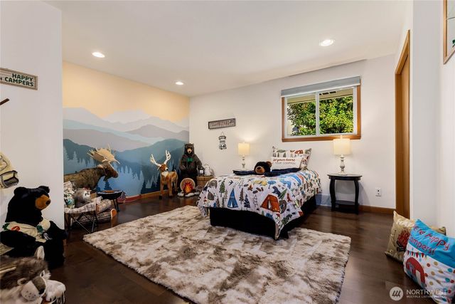 11704 Palatine Avenue N, Seattle, WA 98133