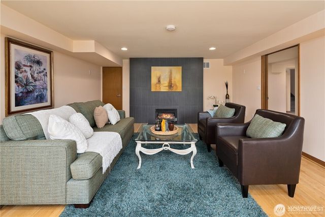 11704 Palatine Avenue N, Seattle, WA 98133