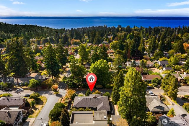 11704 Palatine Avenue N, Seattle, WA 98133