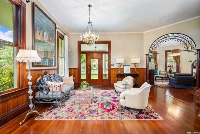 402 Madison, San Antonio, TX 78204