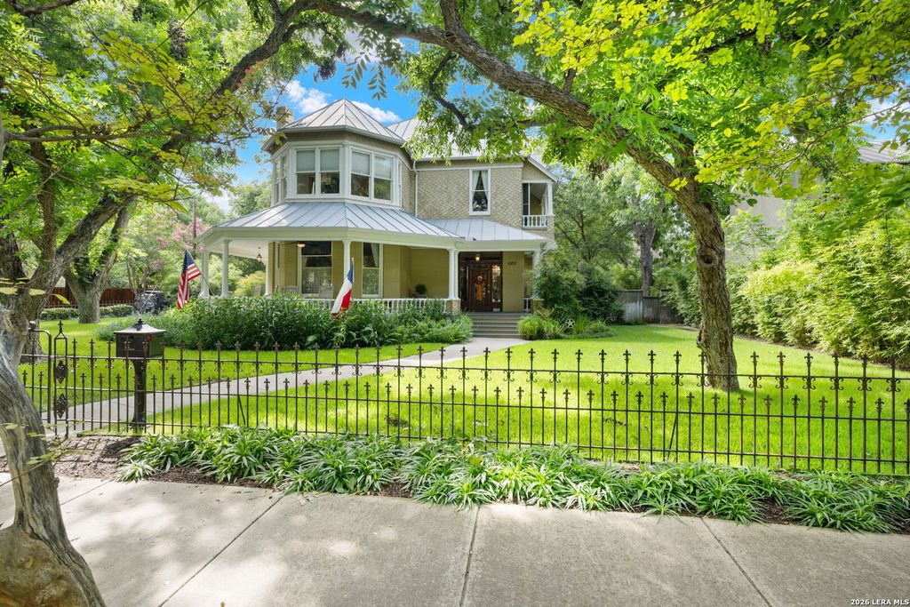 402 Madison, San Antonio, TX 78204