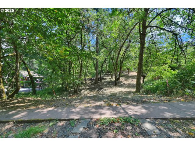 1 Storey Blvd, Eugene, OR 97405