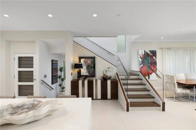 5517 E Ocean, Long Beach, CA 90803
