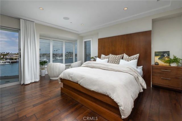 5517 E Ocean, Long Beach, CA 90803