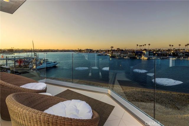 5517 E Ocean, Long Beach, CA 90803