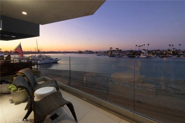 5517 E Ocean, Long Beach, CA 90803