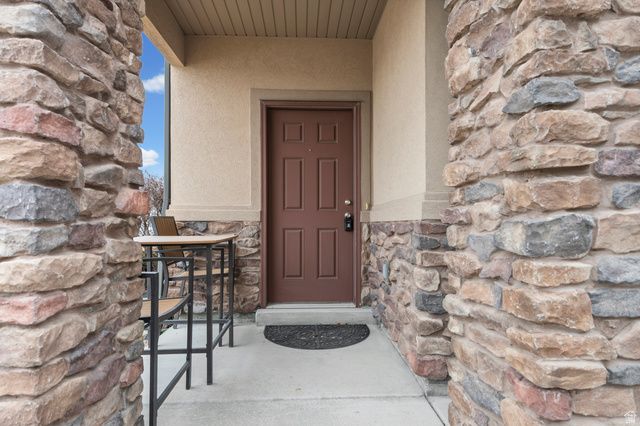 4669 W GREENSAND DR, West Jordan, UT 84084
