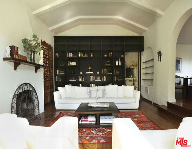 146 N La Peer Drive, West Hollywood, CA 90048