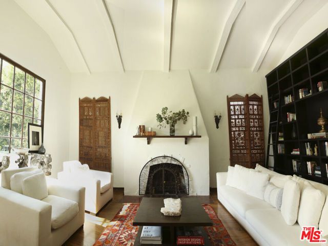 146 N La Peer Drive, West Hollywood, CA 90048