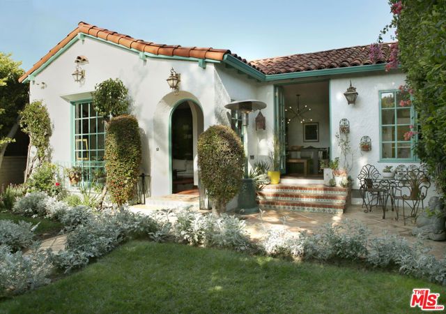 146 N La Peer Drive, West Hollywood, CA 90048