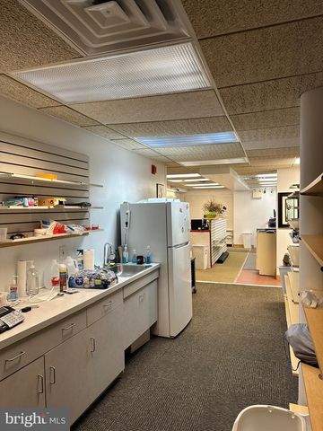 2101 S 19TH ST, Philadelphia, PA 19145