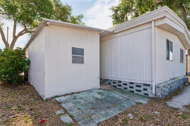 6950 46TH AVENUE N 1, St Petersburg, FL 33709