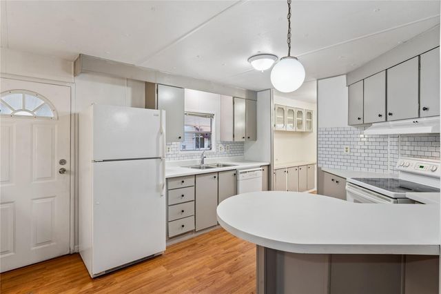 6950 46TH AVENUE N 1, St Petersburg, FL 33709