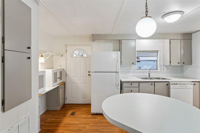 6950 46TH AVENUE N 1, St Petersburg, FL 33709