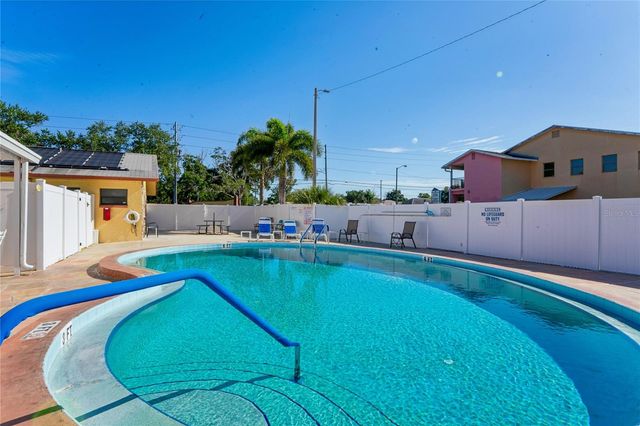 6950 46TH AVENUE N 1, St Petersburg, FL 33709