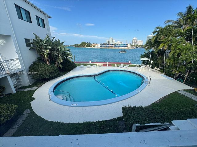 10281 E Bay Harbor Dr C1, Bay Harbor Islands, FL 33154