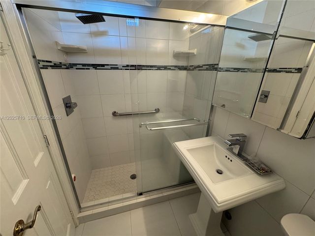 10281 E Bay Harbor Dr C1, Bay Harbor Islands, FL 33154