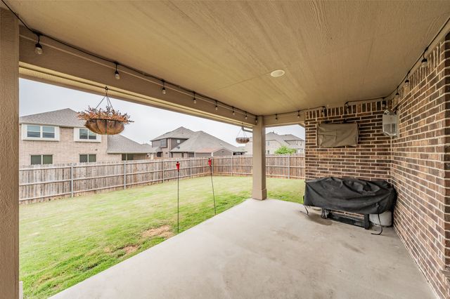 8817 White Rock Lane, Denton, TX 76226