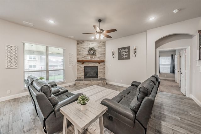 8817 White Rock Lane, Denton, TX 76226