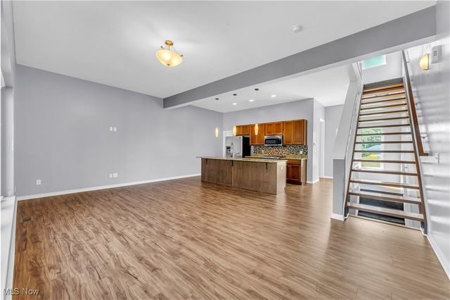 5707 Bridge Avenue, Cleveland, OH 44102