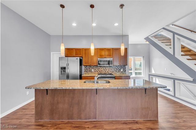 5707 Bridge Avenue, Cleveland, OH 44102