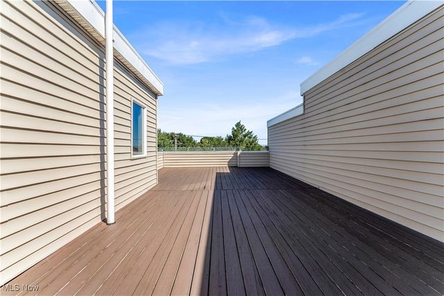 5707 Bridge Avenue, Cleveland, OH 44102