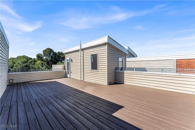 5707 Bridge Avenue, Cleveland, OH 44102