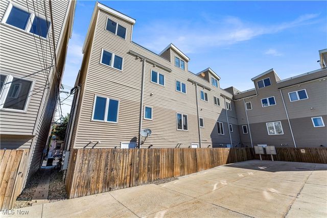 5707 Bridge Avenue, Cleveland, OH 44102