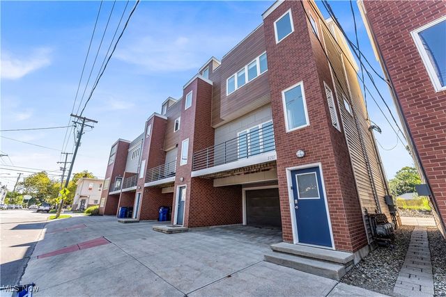 5707 Bridge Avenue, Cleveland, OH 44102