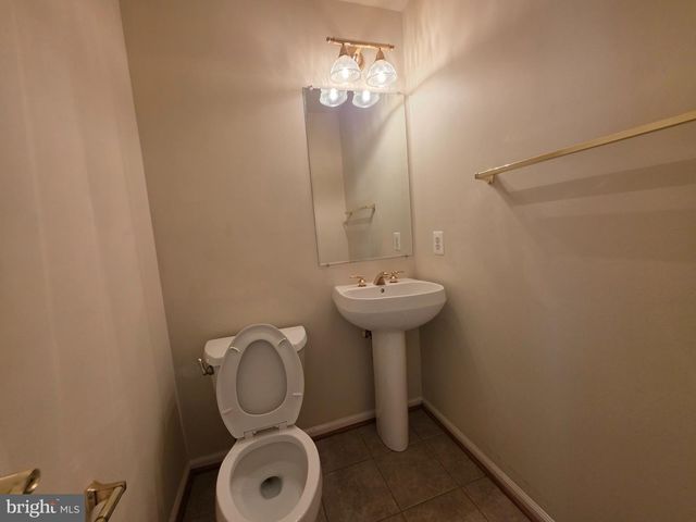 808 MONUMENT AVE, Woodbridge, VA 22191