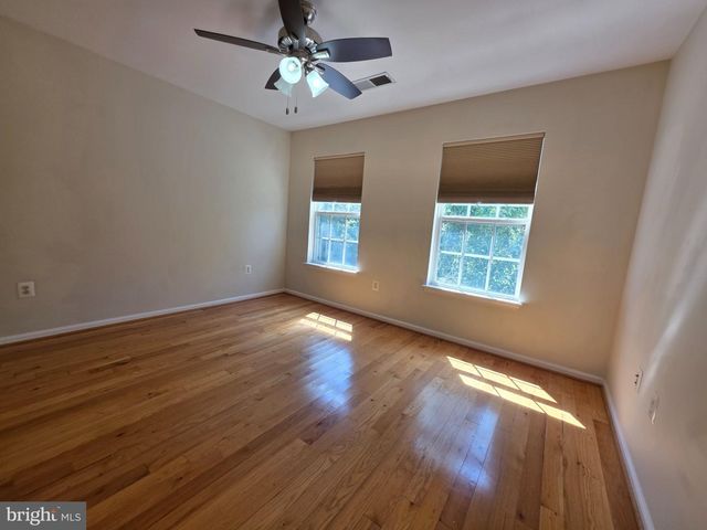 808 MONUMENT AVE, Woodbridge, VA 22191