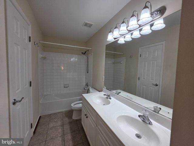 808 MONUMENT AVE, Woodbridge, VA 22191