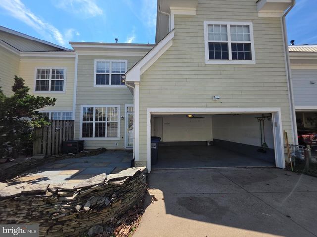 808 MONUMENT AVE, Woodbridge, VA 22191