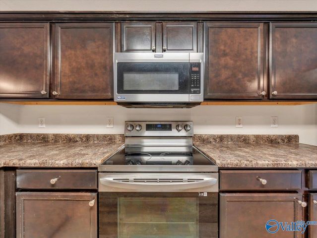 202 Green Garden Drive, Harvest, AL 35749