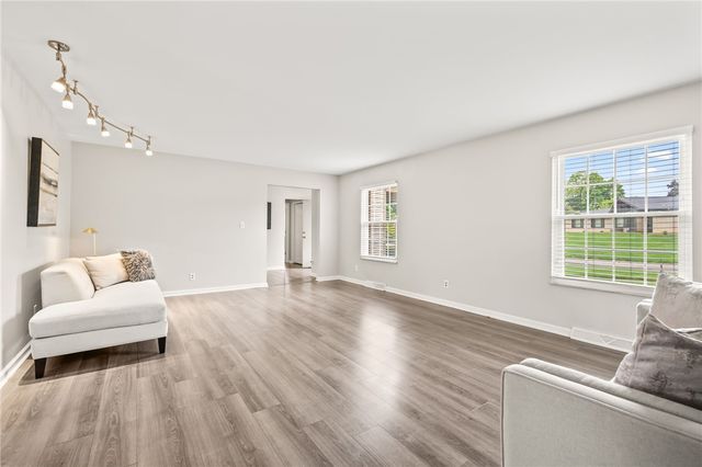 4800 Shiloh View Drive, Dayton, OH 45415
