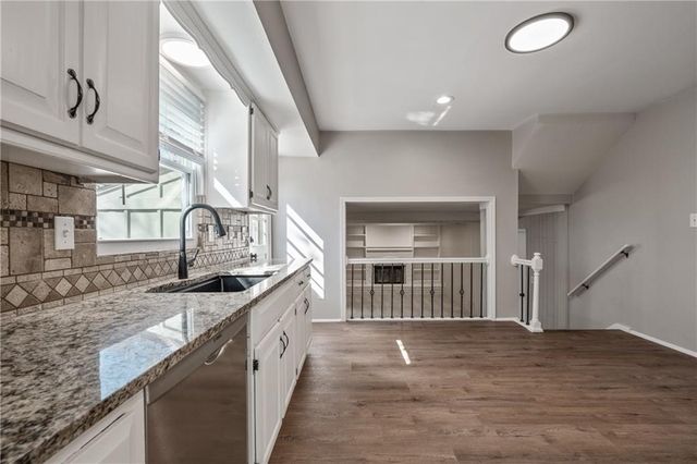 14621 W 89th Street, Lenexa, KS 66215