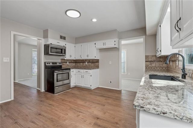 14621 W 89th Street, Lenexa, KS 66215