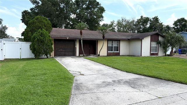 2016 WOODBRIDGE LANE, Lakeland, FL 33813