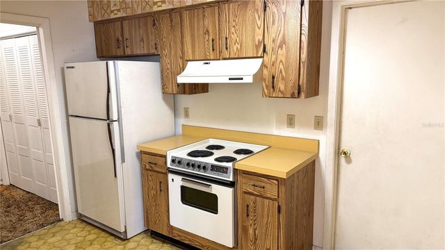 2016 WOODBRIDGE LANE, Lakeland, FL 33813