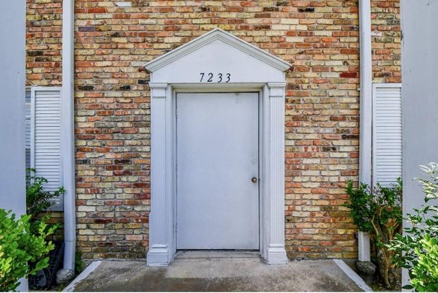 7233 Beechnut Street A, Houston, TX 77074