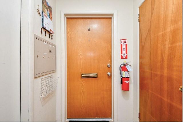 7233 Beechnut Street A, Houston, TX 77074