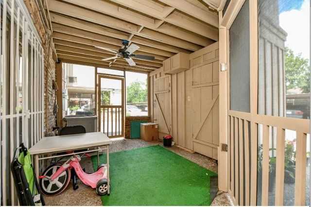 7233 Beechnut Street A, Houston, TX 77074