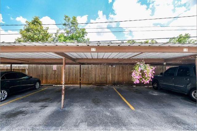 7233 Beechnut Street A, Houston, TX 77074