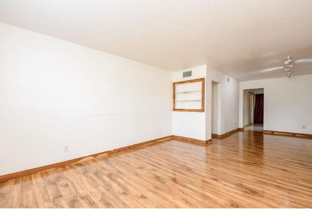 7233 Beechnut Street A, Houston, TX 77074