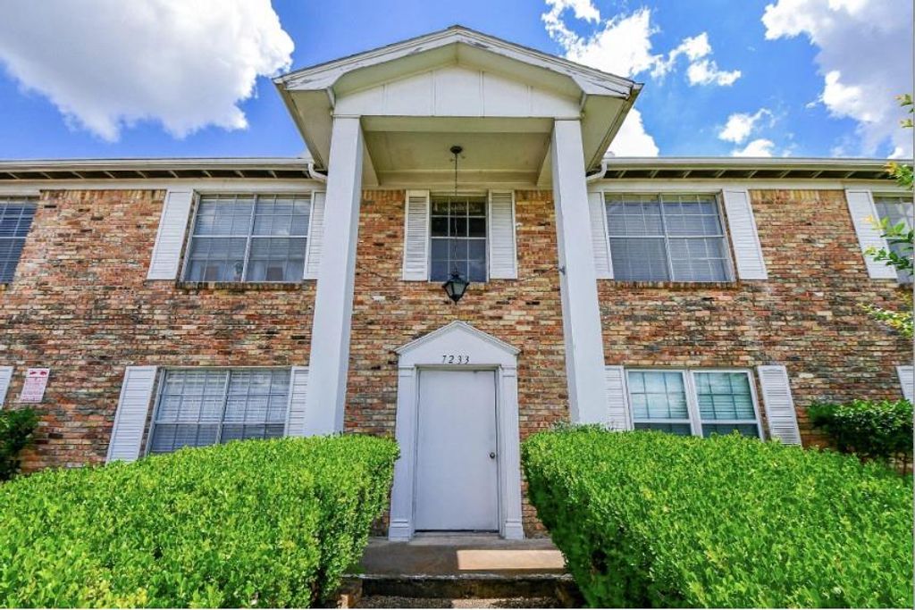 7233 Beechnut Street A, Houston, TX 77074