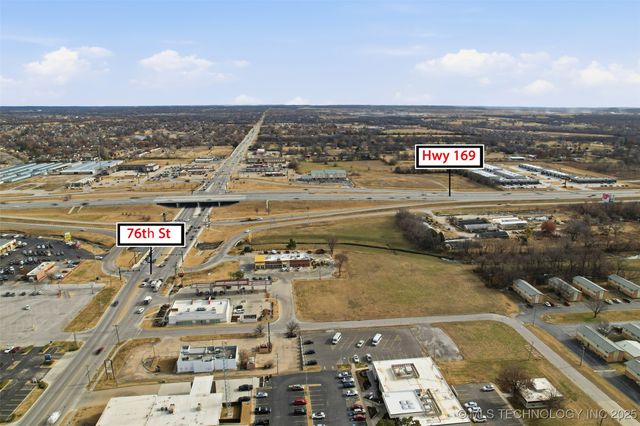 213 S Dogwood Street, Owasso, OK 74055