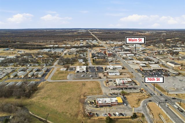 213 S Dogwood Street, Owasso, OK 74055