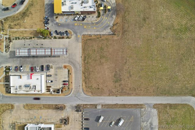 213 S Dogwood Street, Owasso, OK 74055