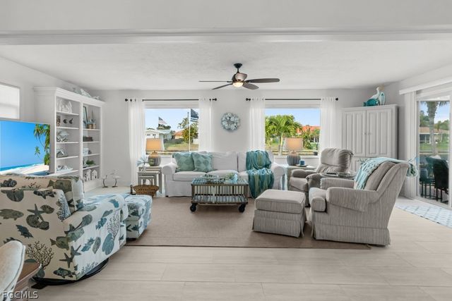 4528 SE 1st PL, Cape Coral, FL 33904